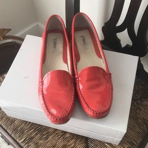 Geox coral patent leather loafers